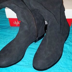 NWT WOMENS GREY CALF ZIP-UP BOOTS 👢